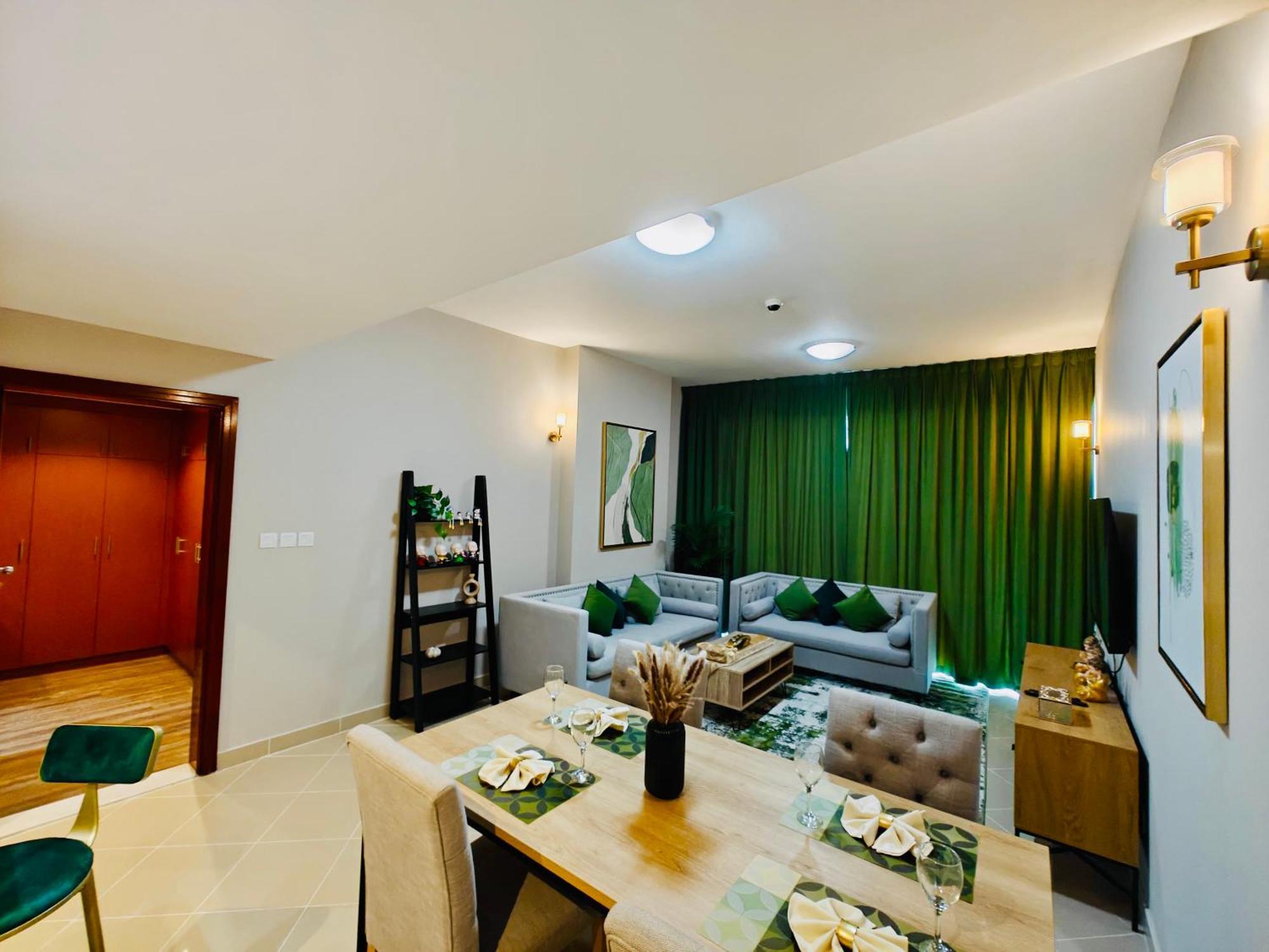 369 Stays- 1 Bedroom Apartment In Sports City Дубай Экстерьер фото
